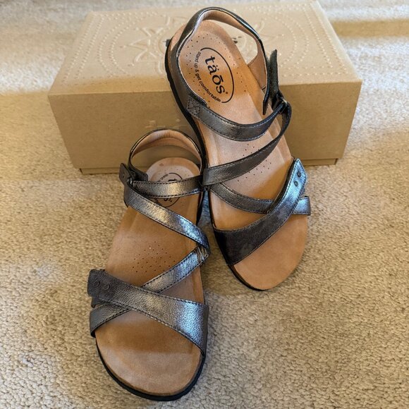 Taos Footwear Women's Grand Z Pewter Sandals Sz 7 - Picture 1 of 6